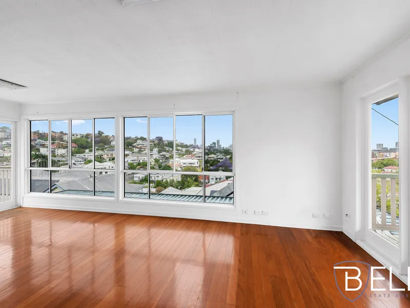 Rare Huge Family Home With Panoramic City Views!