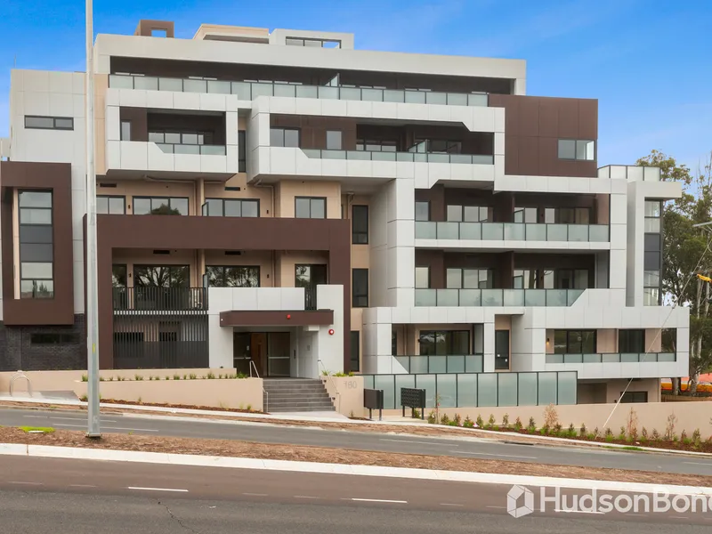 Spectacular Apartment footsteps from The Pines