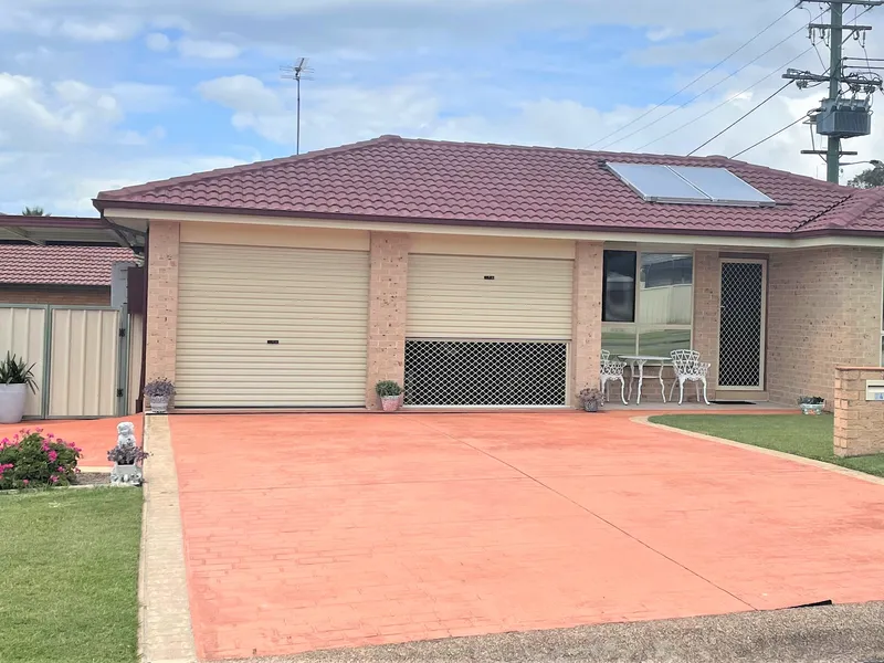 Built for comfortable living in lakeside suburb