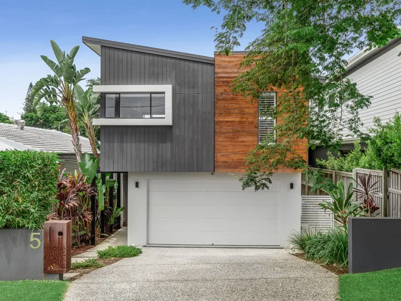 Stunning Contemporary Residence