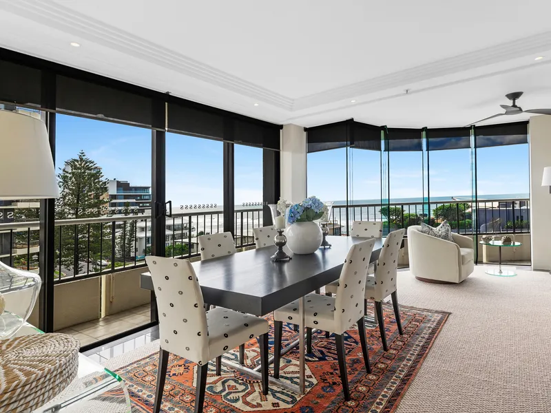 SENSATIONAL HALF FLOOR LUXURY IN PRESTIGIOUS SILVERPOINT 