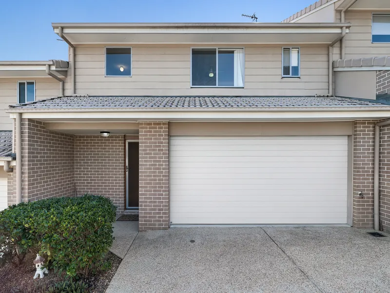 Neat & Tidy Charming Duplex!