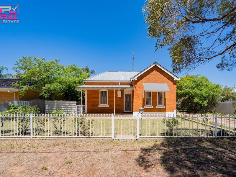 Charming Brick Cottage