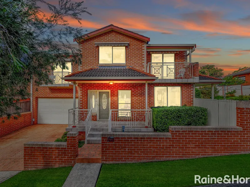 Duplex-style Townhouse in tranquil Hurstville Grove
