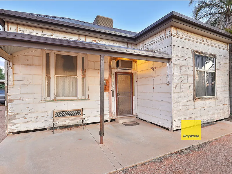 Lovely home on sprawling block with rural outlook.