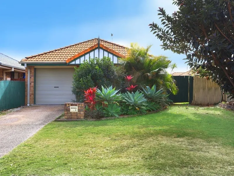 3 Leonardo Circuit, Coombabah