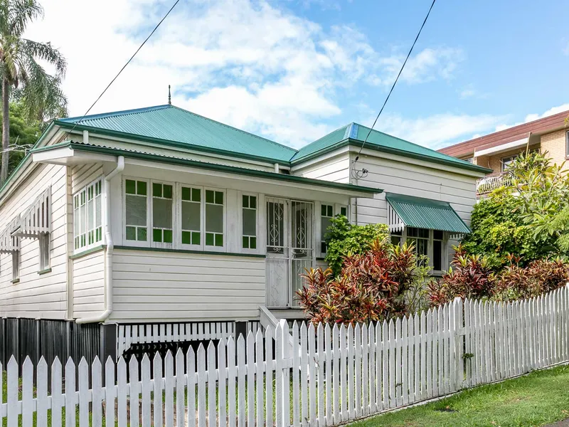 Renovators Dream on 815m2