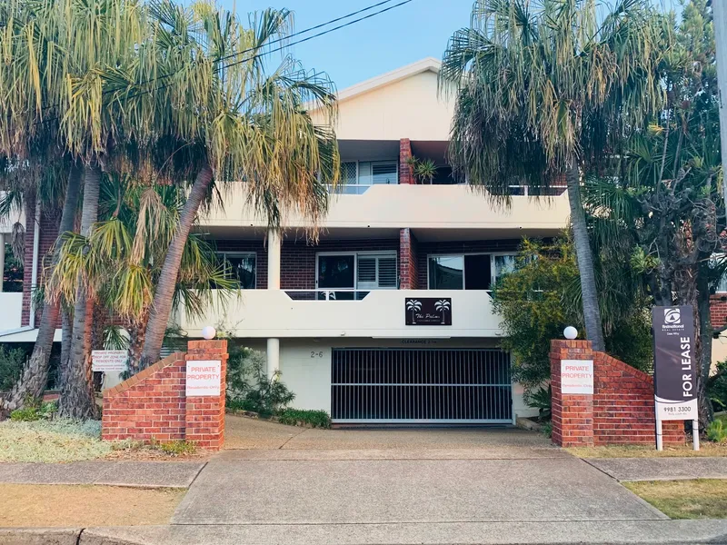 3 BEDROOM APARTMENTS IN A SECURITY BUILDING IN NARRABEEN
