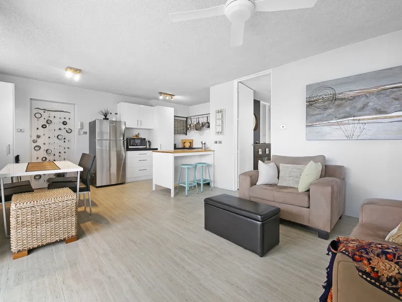 Renovated one bedroom unit, metres from beach