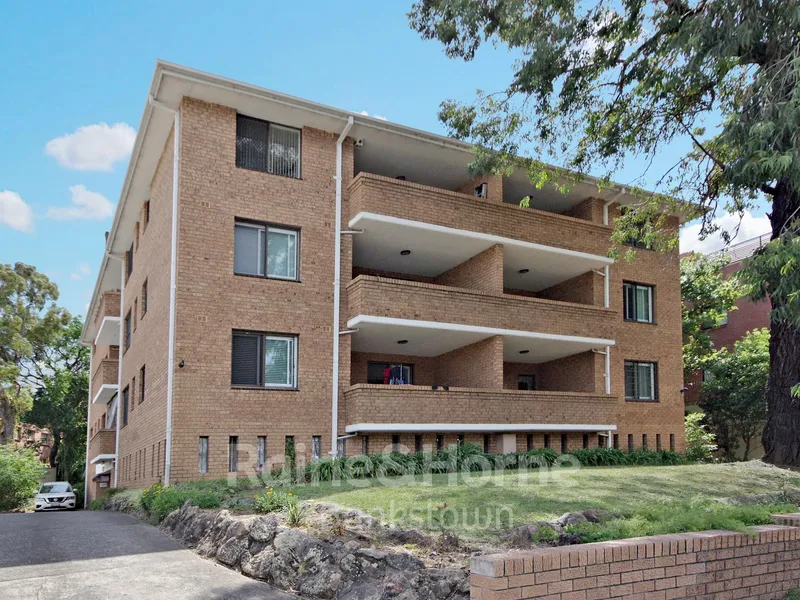 Jumbo Sized 2 bedroom Apartment: 150m2