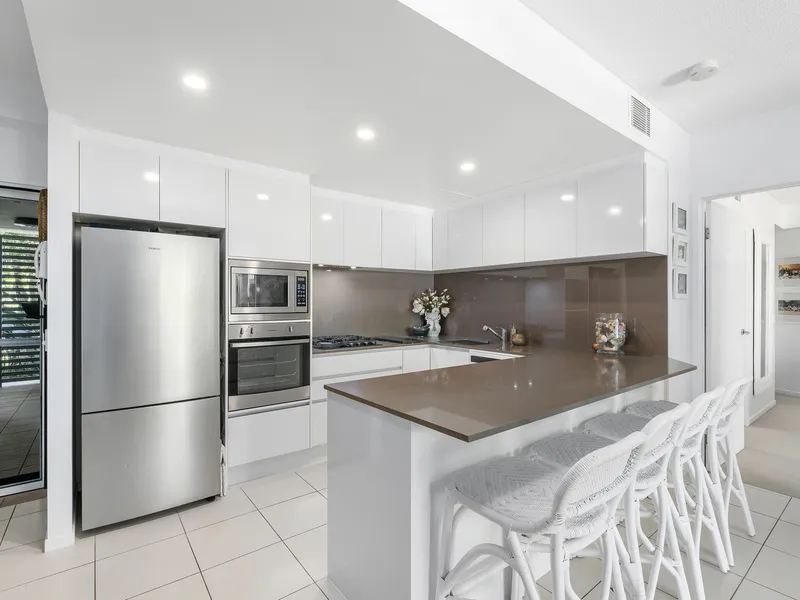 Stunning, practical and pool-front one bedroom apartment in Casuarina