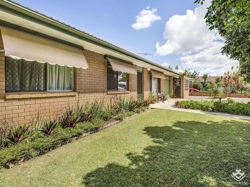 Pet friendly house in a popular location