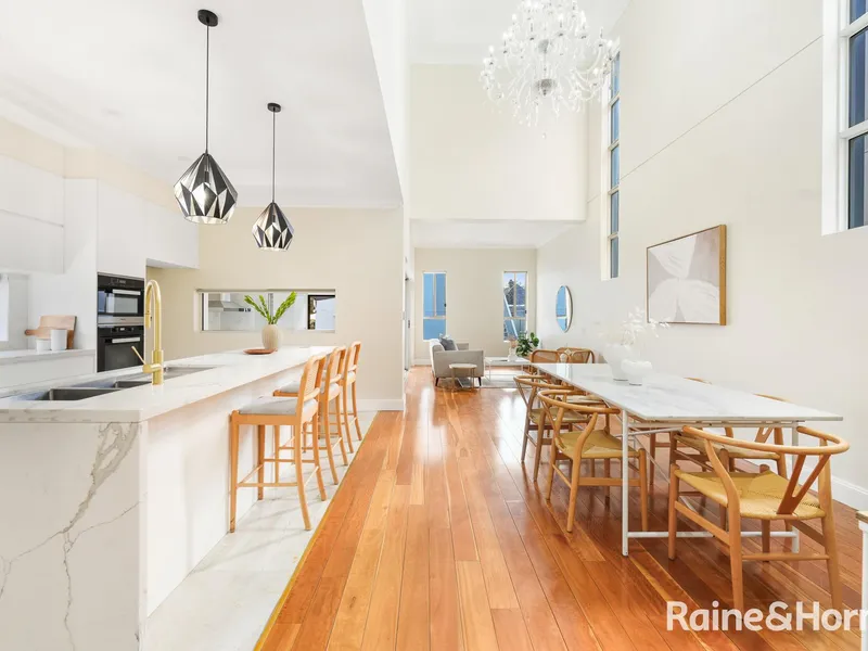 MODERN MASTERPIECE FOR THE BUSY GROWING FAMILY