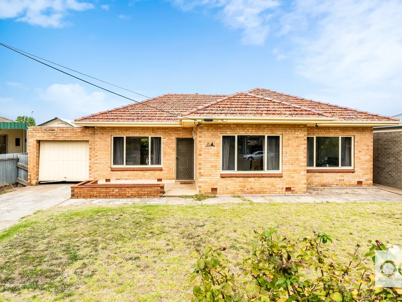 SOLID BRICK HOME & LARGE ALLOTMENT