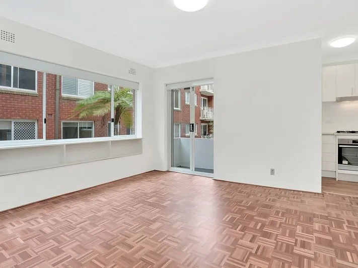 Bright and fresh two bedroom unit