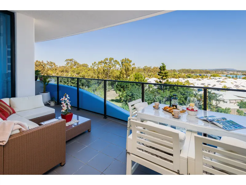 Spacious, Light-Filled, Modern 2 Bedroom Apartment in the Heart of Biggera Waters - Offering the Ideal Investment Opportunity