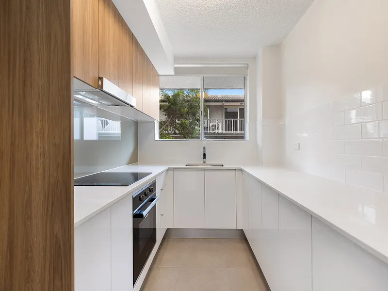 Beautifully renovated and close to UQ! 