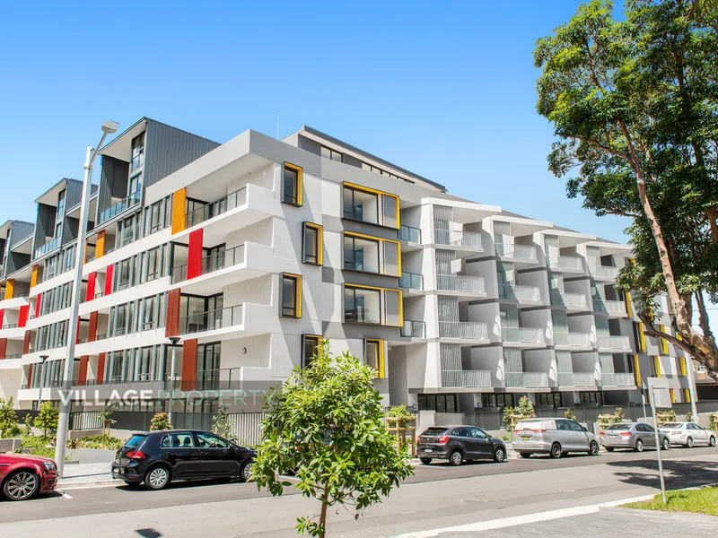 North Facing 1 Bedroom with Separate Study Area