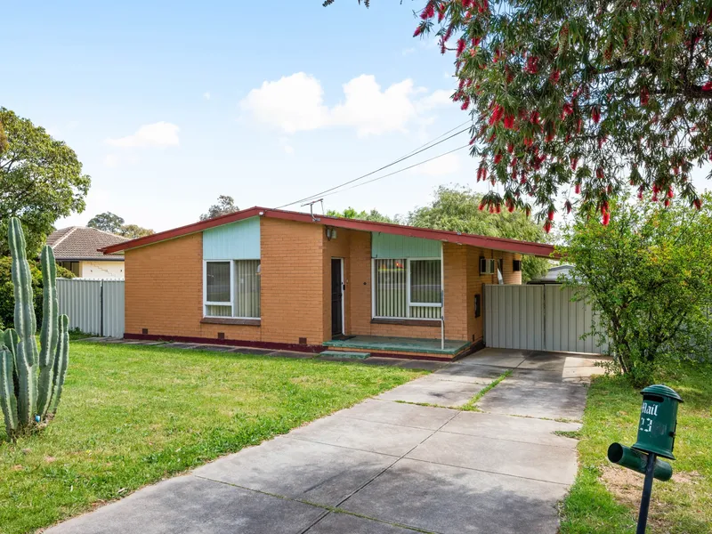 A Solid 1970's Home on a 760sqm Corner Allotment!