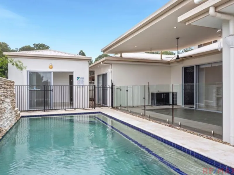 A SPACIOUS EXECUTIVE FAMILY HOME WITH SWIMMING POOL