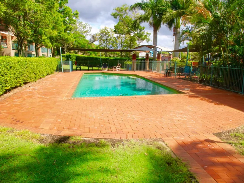 Two Bedroom Unit with Pool and Security - Central Location