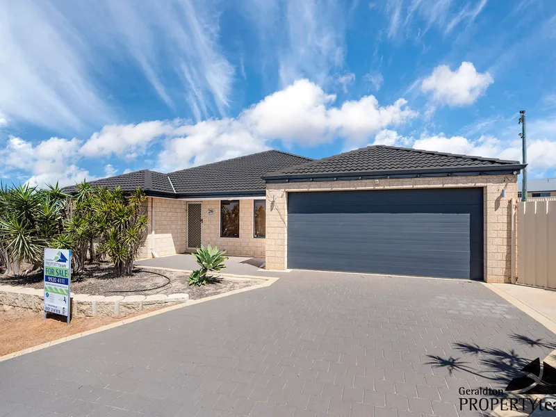 Cul-de-sac Large Home