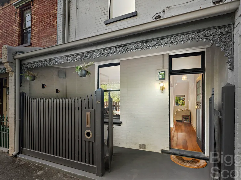 MODERN STYLE WITH PERIOD CHARM