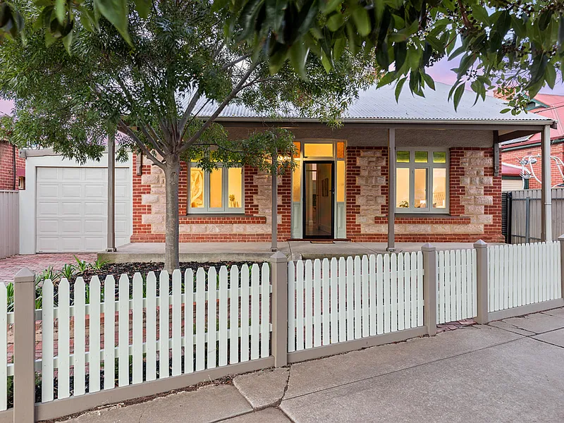 METICULOUSLY RENOVATED SYMMETRICAL CHARACTER VILLA WITH GUEST HOUSE