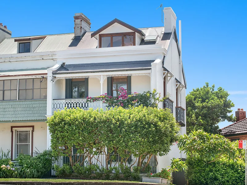 Grand Victorian Terrace is an Urban Oasis with Magical Ocean, Park and City Views