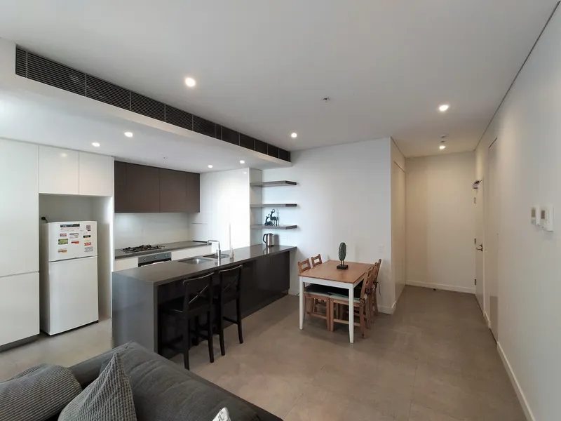 Level 10, Modern designed apartment(Furnished Optioned)