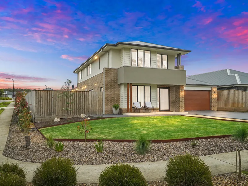 A Touch of Palm Springs Glamour in The Bower