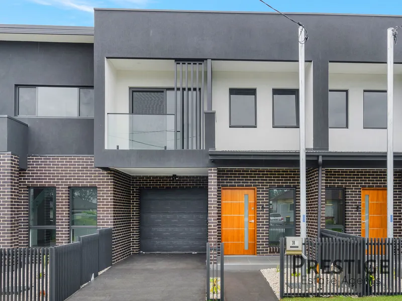 Luxurious Family Residence!