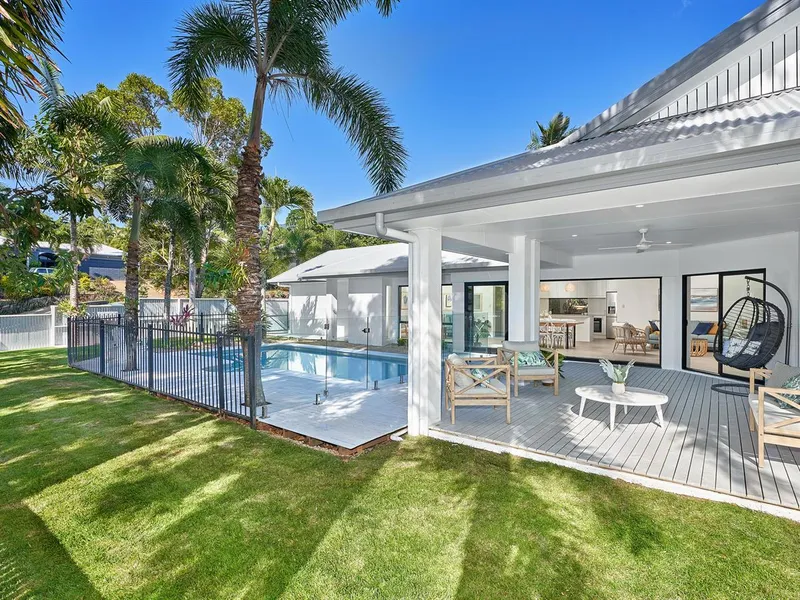 Stylish Living in Redlynch Rise