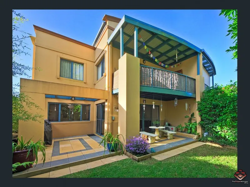 Beautiful Villa For Rent In A Prime Area Of Gold Coast