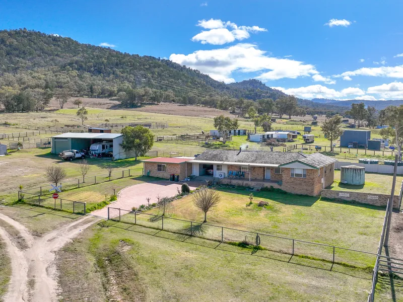 ESCAPE THE HUSTLE & BUSTLE