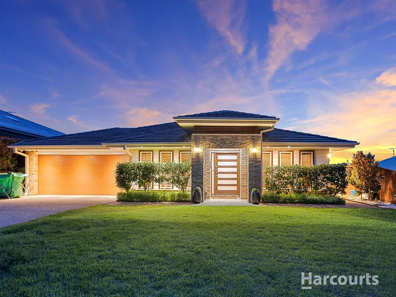 Quality Metricon Home with Multiple Living Spaces & Pool!