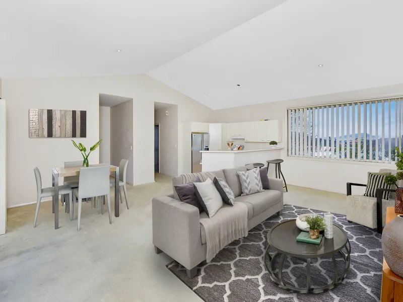 Immaculate Property Close to Everything