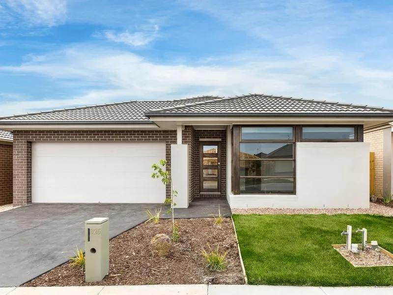 MODERN AND SPACIOUS HOME