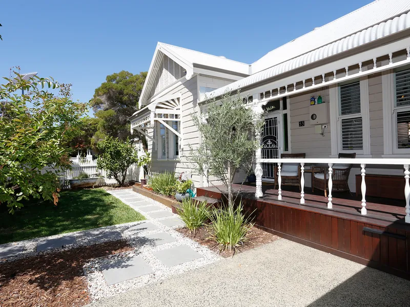 ‘Premium Family Living In Premium ‘Raphael Park Precinct’