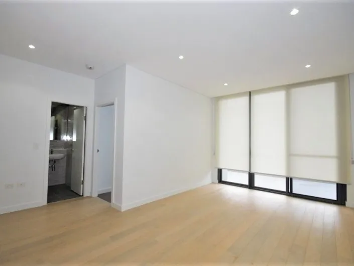 NEAR NEW TWO BEDROOM PLUS STUDY!!