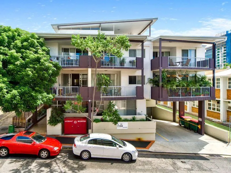 TWO BEDROOM UNFURNISHED APARTMENT OVER 100M2 Exceptional Value