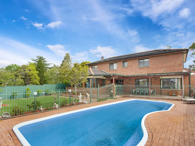 Your Own Estate In The Coveted Rural Environs Of Dural! 