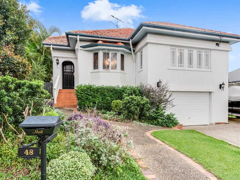 Art Deco - Great Entertainer - Air Con