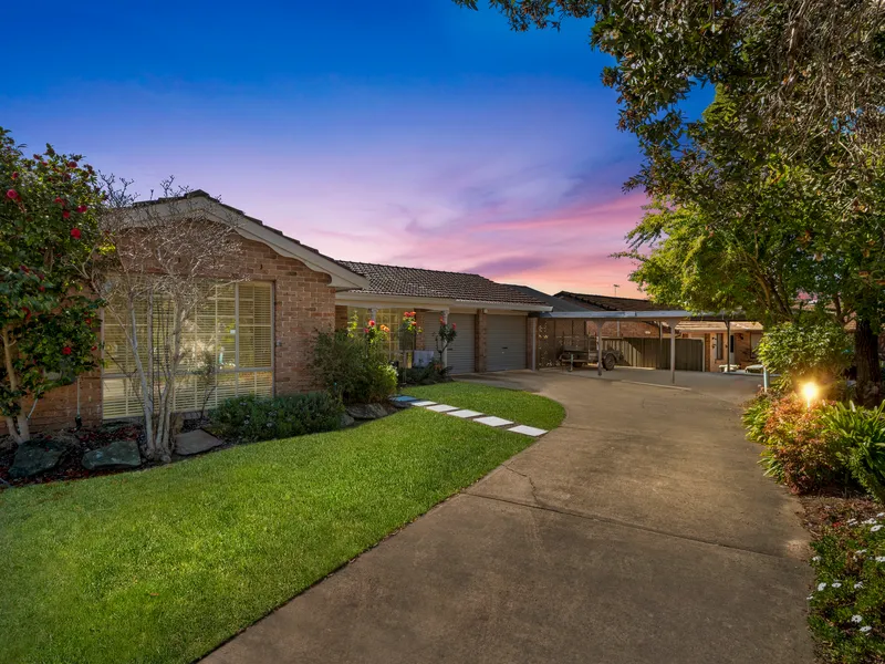 THE PINNACLE OF LUXURY LIVING!