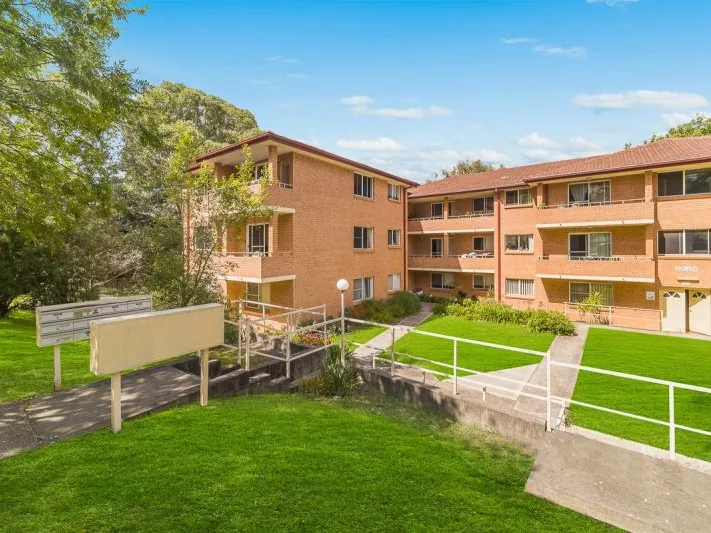 CENTRAL & SUNDRENCHED