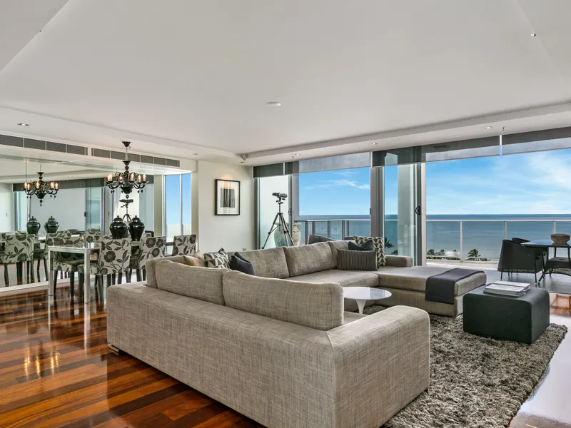 CENTREPOINT PENTHOUSE - ABSOLUTE LUXURY WITH STUNNING VIEWS