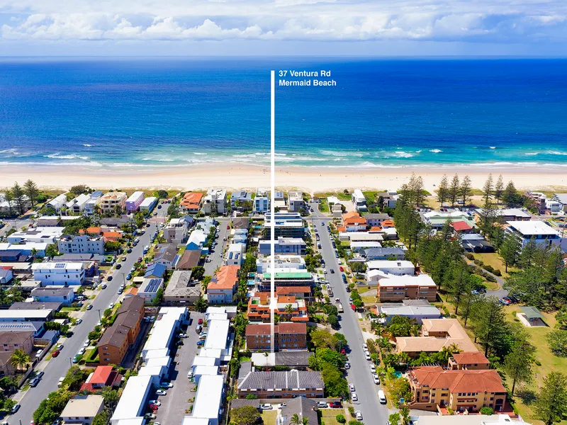 Perfect beachside blank canvas within moments to ocean!