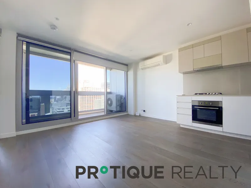 The fifth | One Bedroom Gem with a Study | Near Southern Cross