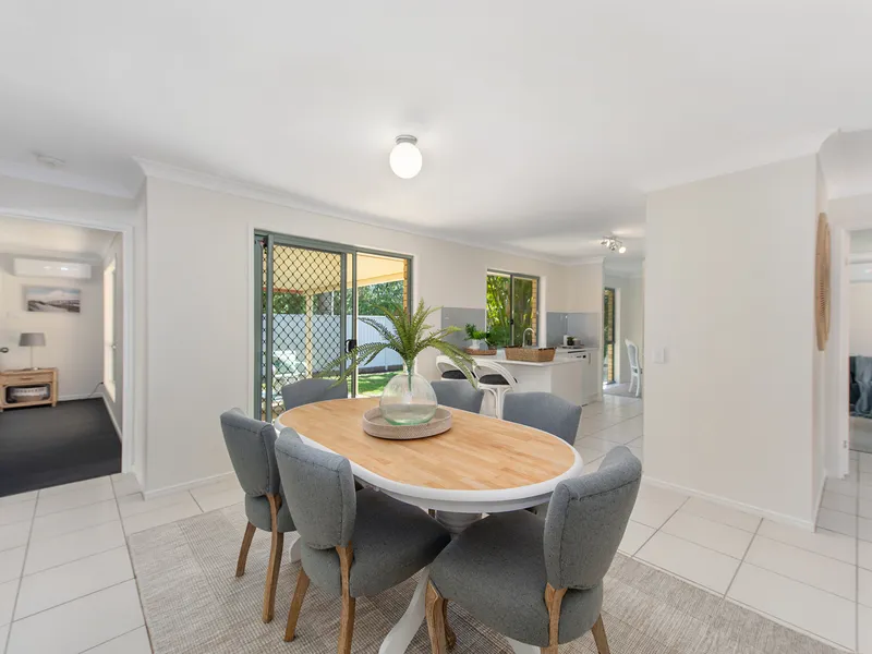 NEWLY RENOVATED FAMILY HOME - BACKS ONTO NATURE RESERVE