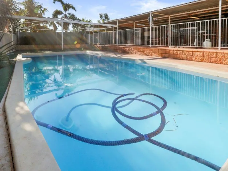 UNDER OFFER BY MICHELLE GRIMES!!